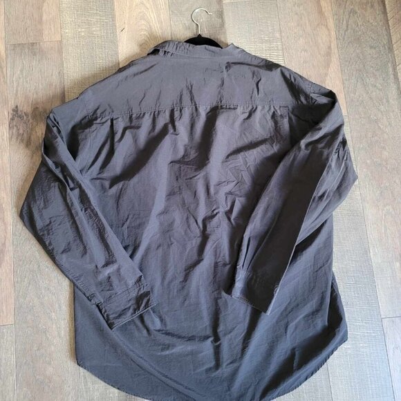 Alfred Sung NWOT Men's black button up top with one front pocket. - Picture 2 of 5